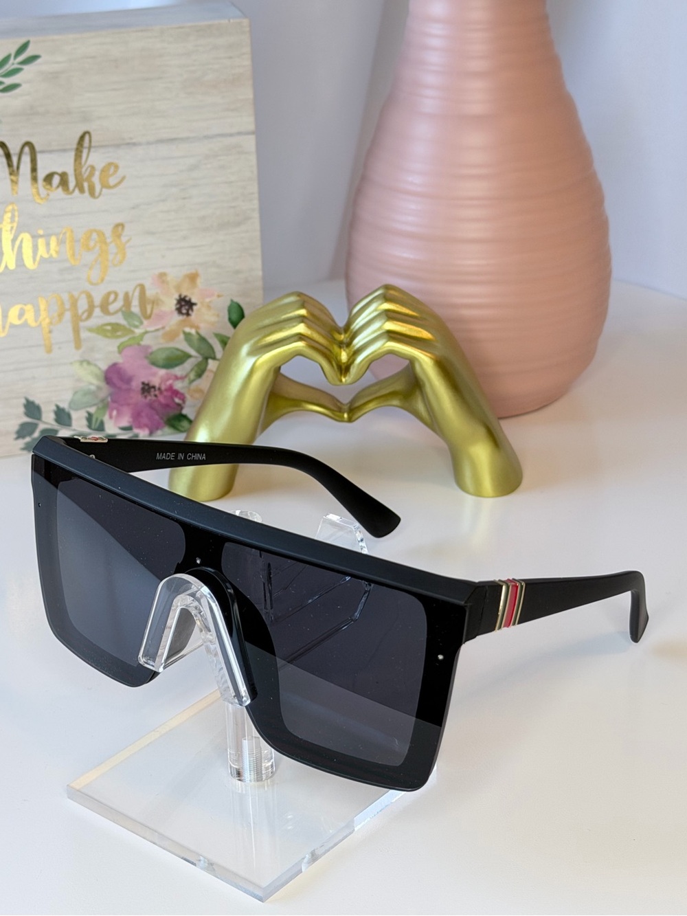 Modern Flat-Top Shield Sunglasses in Black